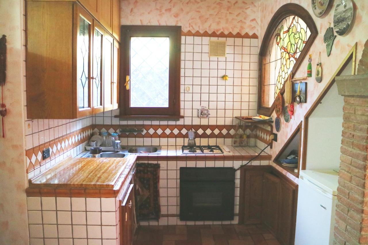 B&B Ai Glicini - Castelli Romani Marino Exteriör bild